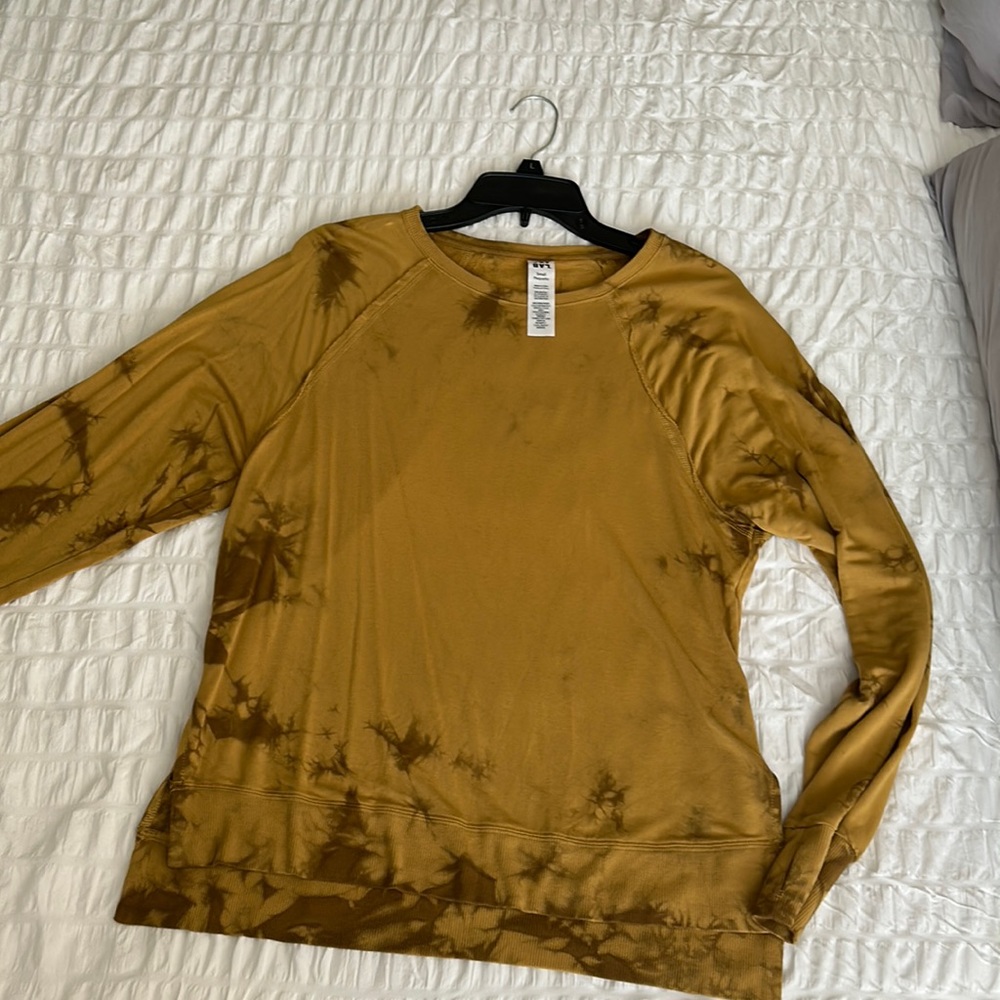 Joy Lab yellow tie dye print work out long sleeve